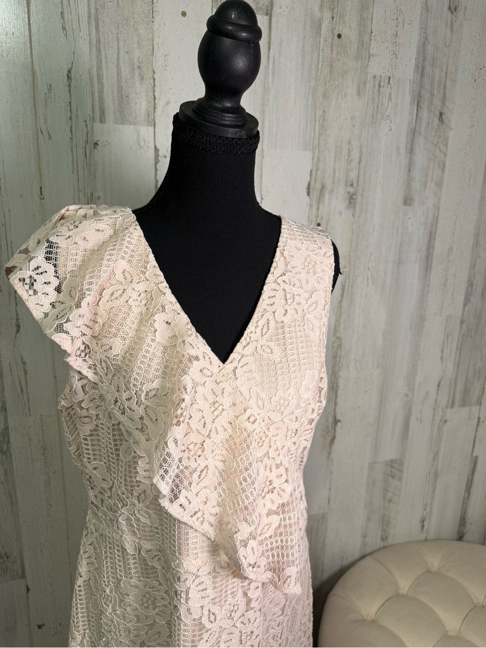 Donna Karan New York Blush Lace Ruffle Midi Dress Size 10 - Picture 4 of 12
